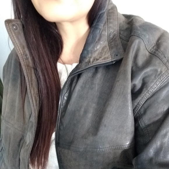🌿VINTAGE LEATHER JACKET🌿 - Picture 4 of 8